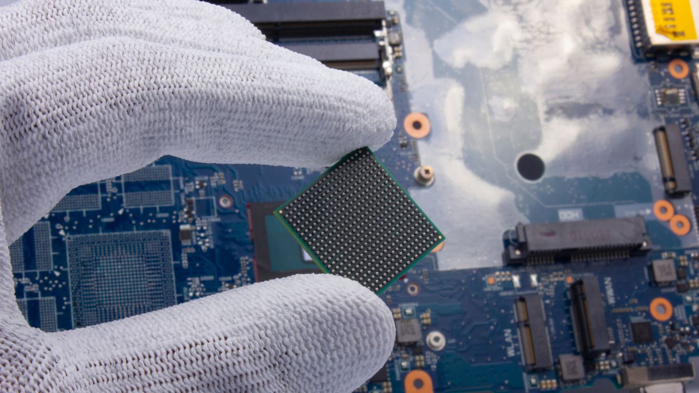 hytem pour les semiconducteurs